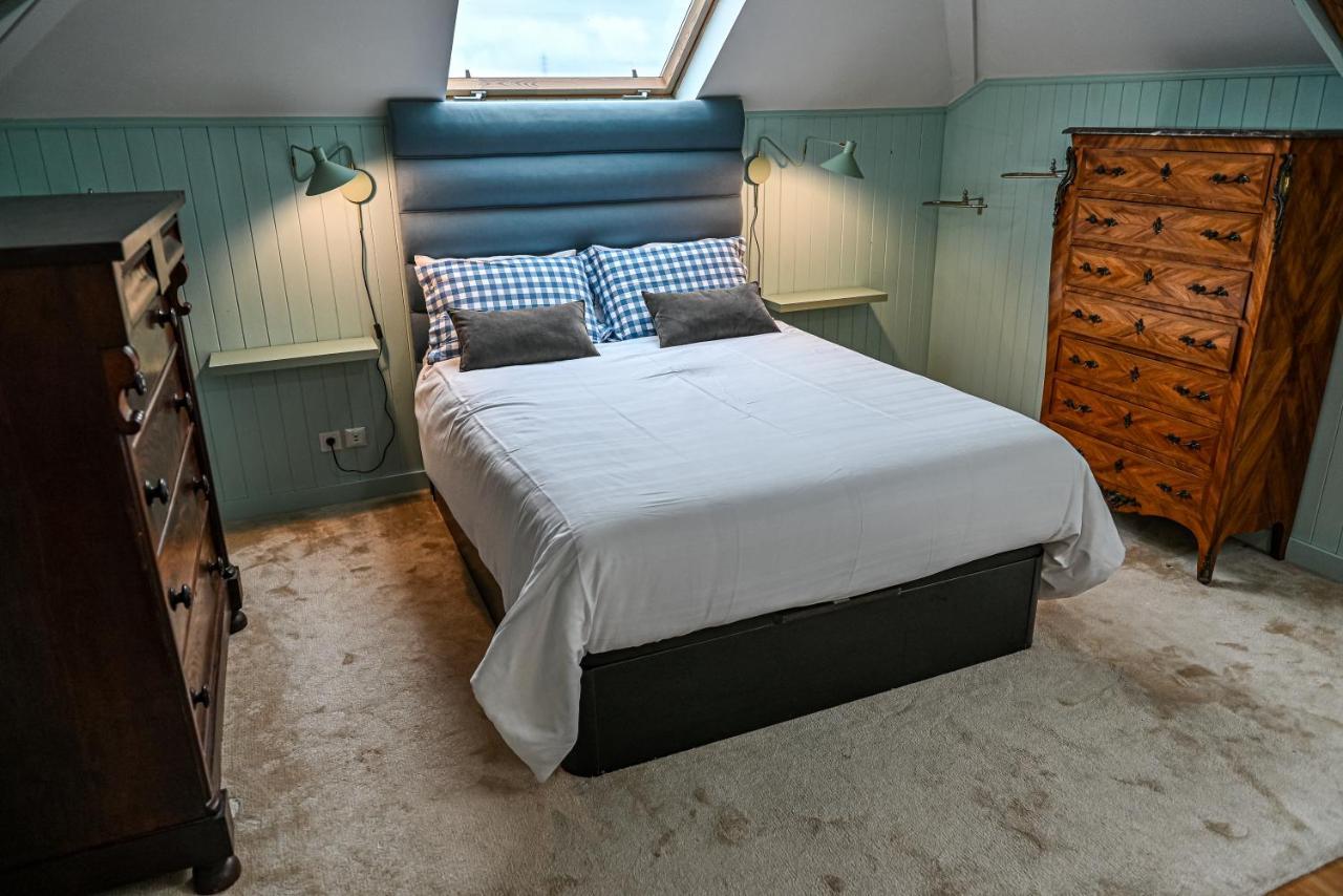 Vintage Balcony Guesthouse أوفار المظهر الخارجي الصورة