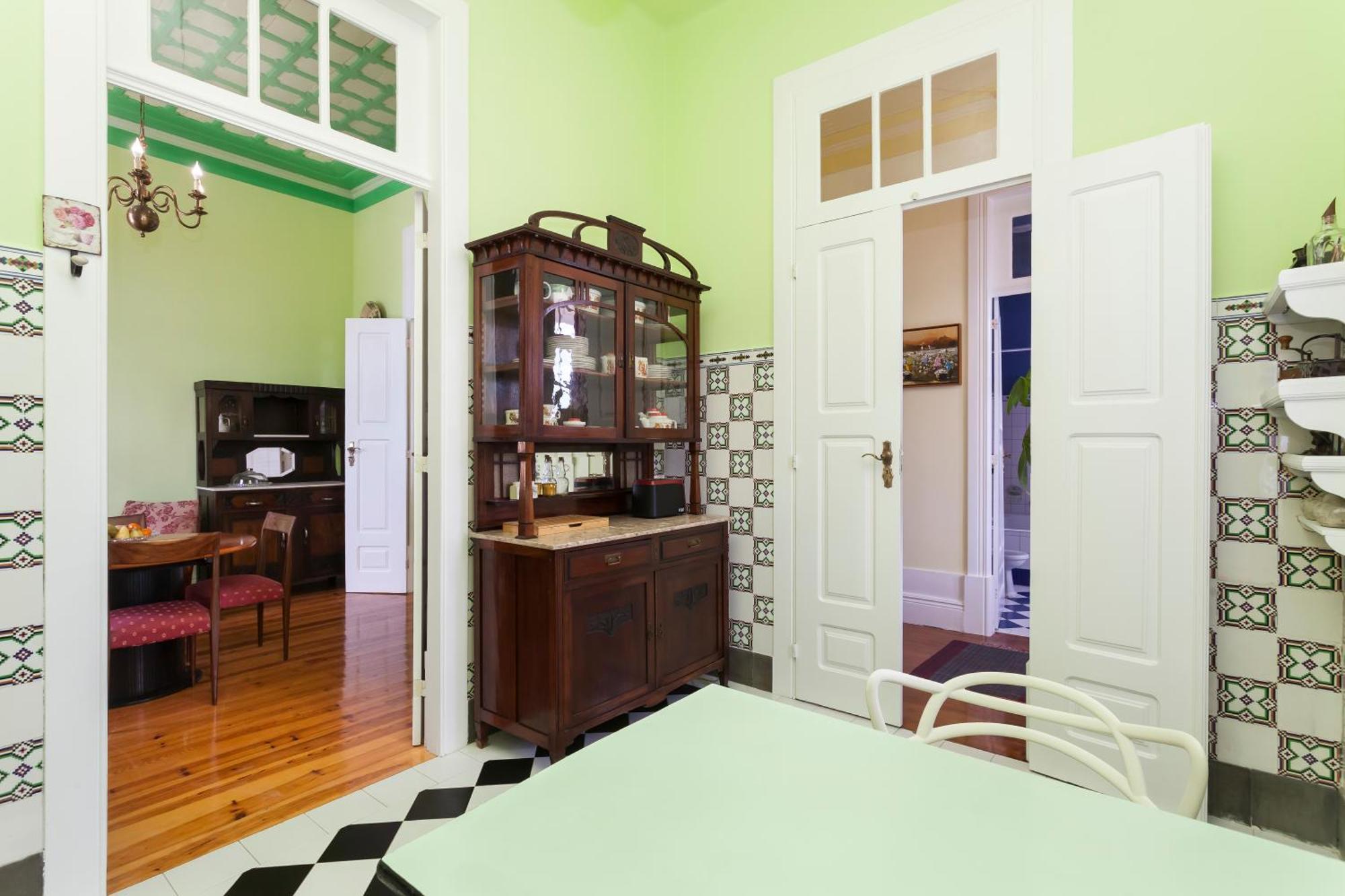Vintage Balcony Guesthouse أوفار المظهر الخارجي الصورة