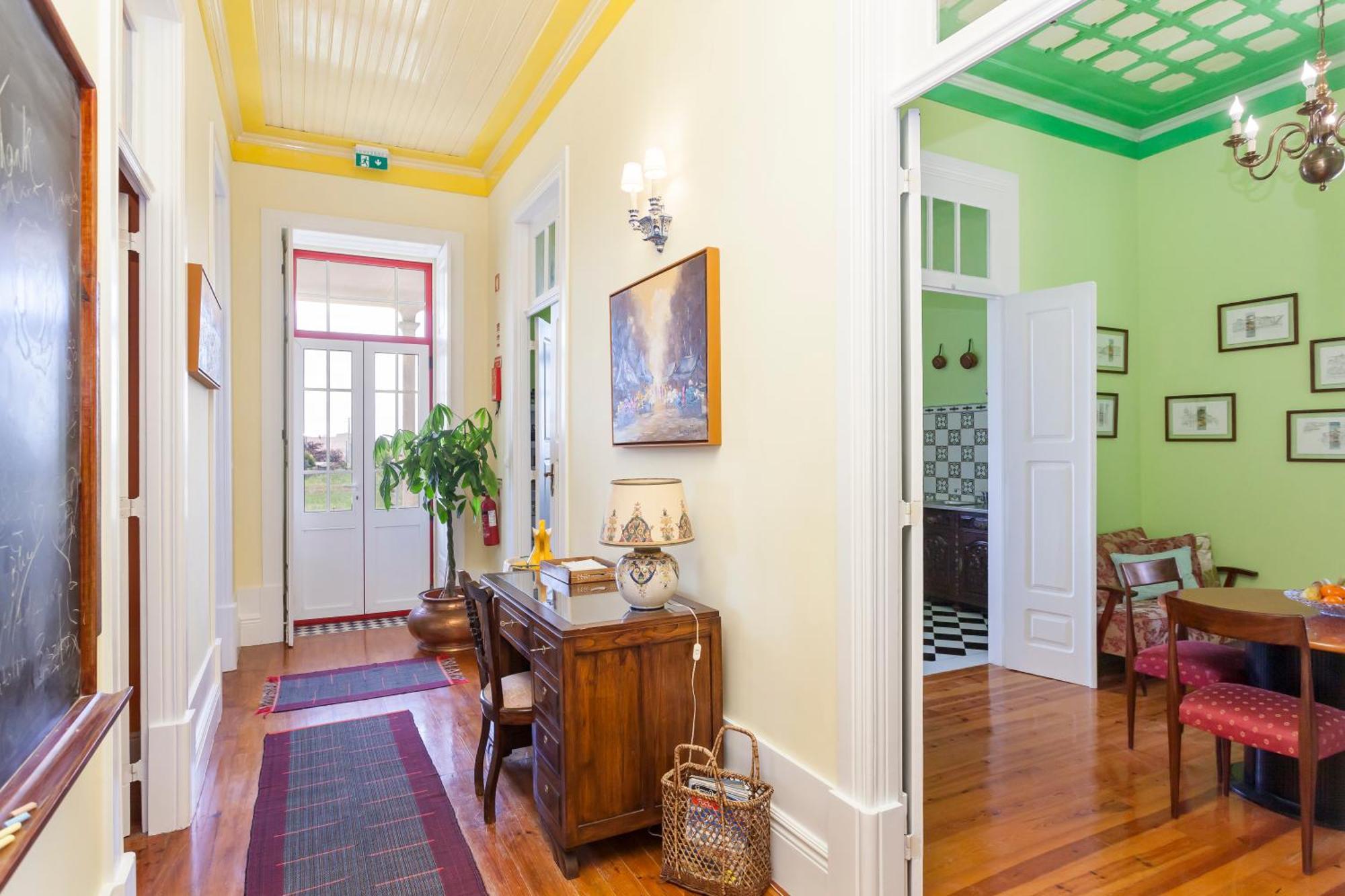 Vintage Balcony Guesthouse أوفار المظهر الخارجي الصورة
